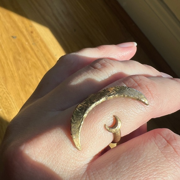 AMANDA HUNT Jewelry Bronze Moon Eclipse ring - Picture 3 of 4